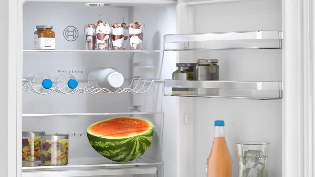 Bosch KGN362WCF - Image 2