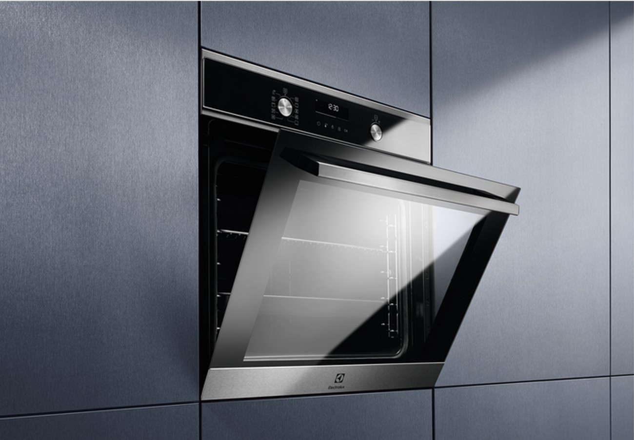 Electrolux EOF6P76BX - Image 2