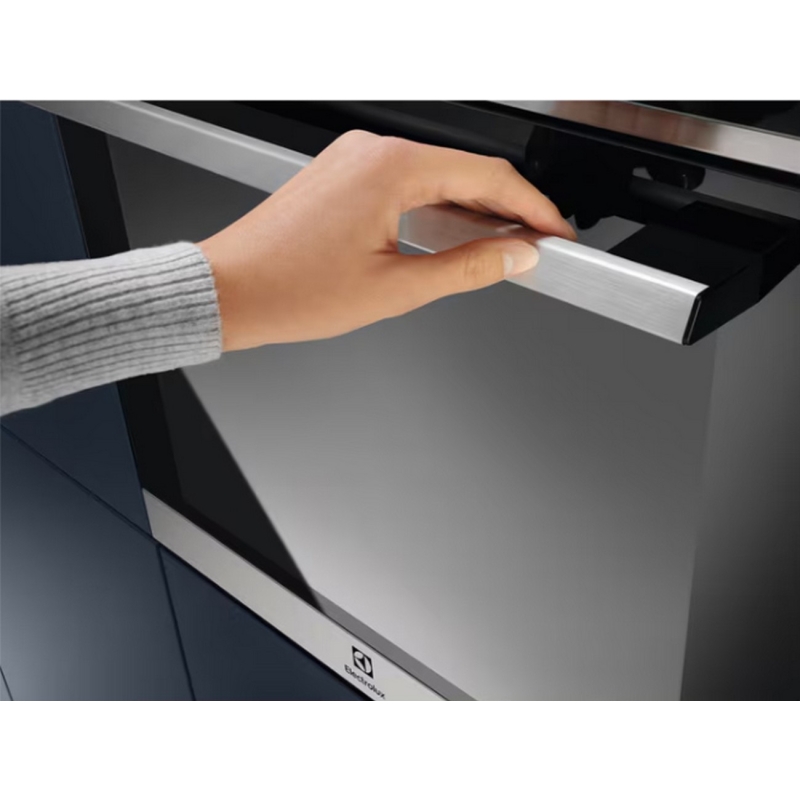 Electrolux EOC6H76X - Image 4